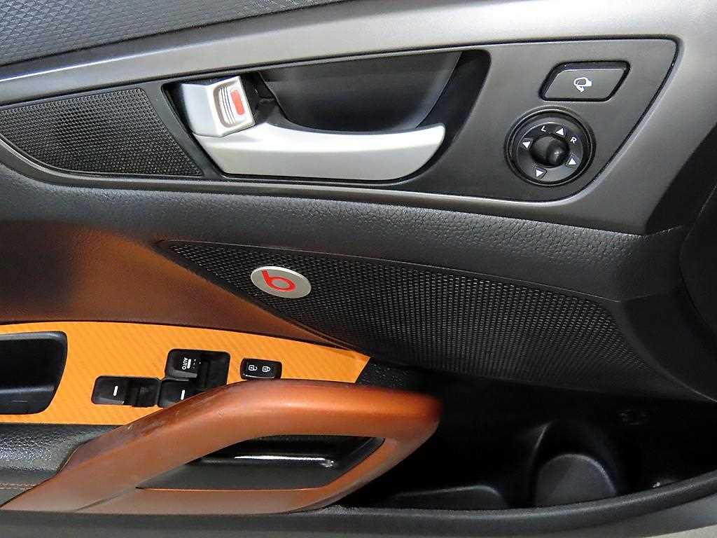HYUNDAI Veloster 2016 Blanco - Importación desde Corea - HF Imports Iquique - Foto 14