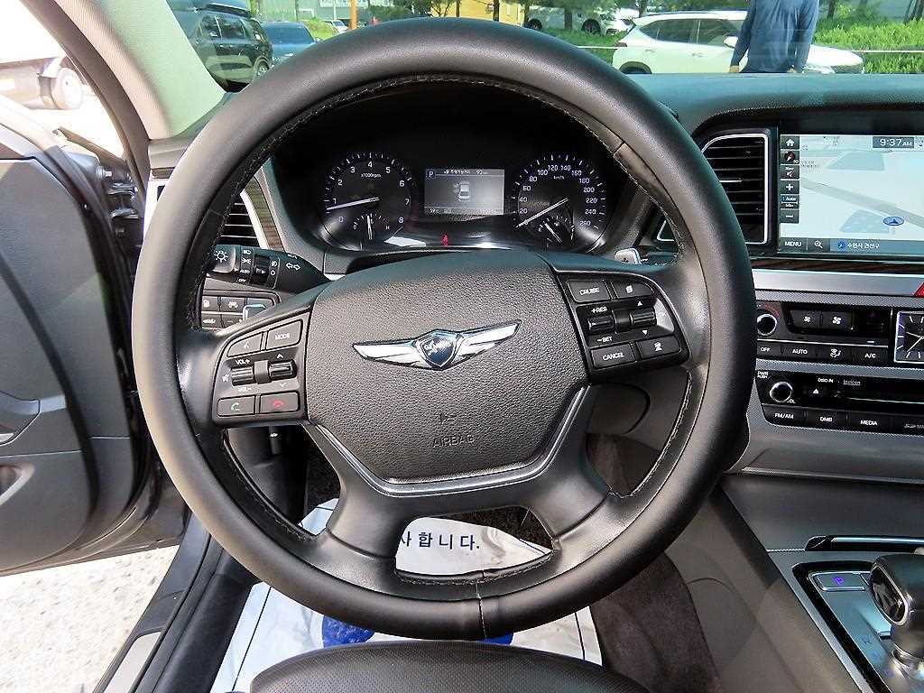 Genesis G80 - Vista 8