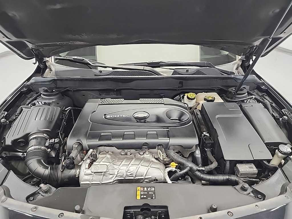 Chevrolet Malibu - Vista 5