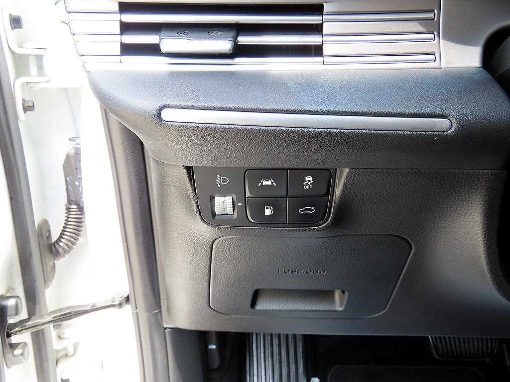 HYUNDAI Grandeur - Vista 12