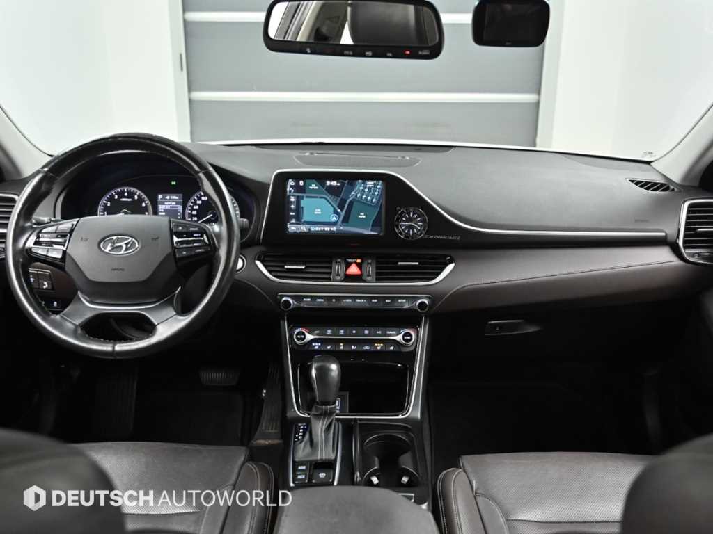 HYUNDAI Grandeur - Vista 7