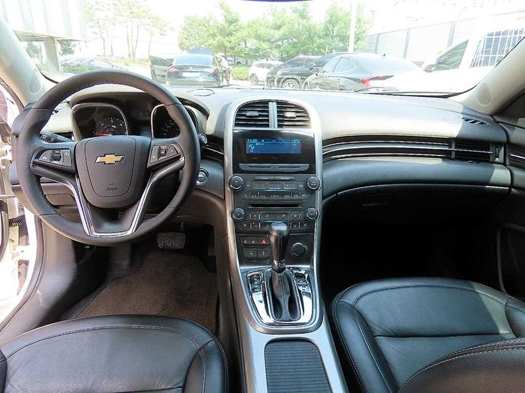 Chevrolet Malibu - Vista 7