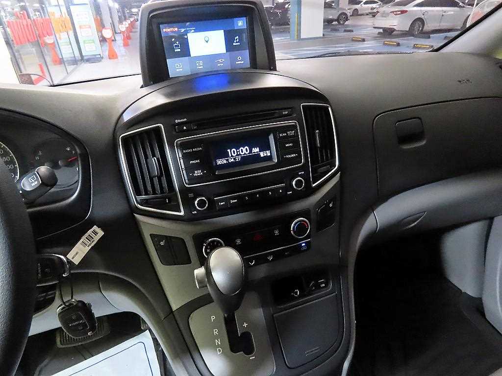 HYUNDAI Starex - Vista 11
