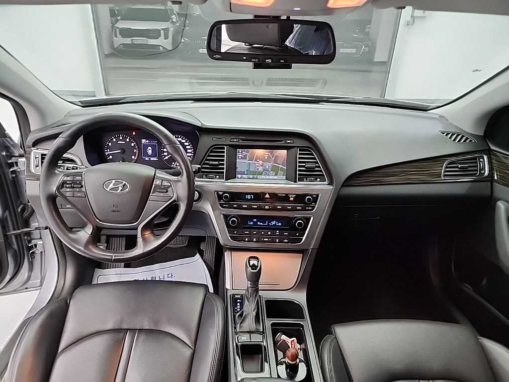 HYUNDAI Sonata - Vista 7