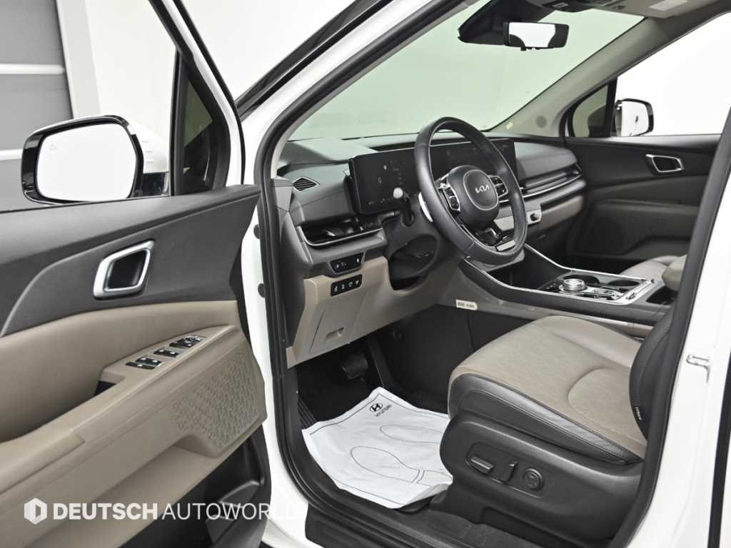 KIA Carnival - Vista 11