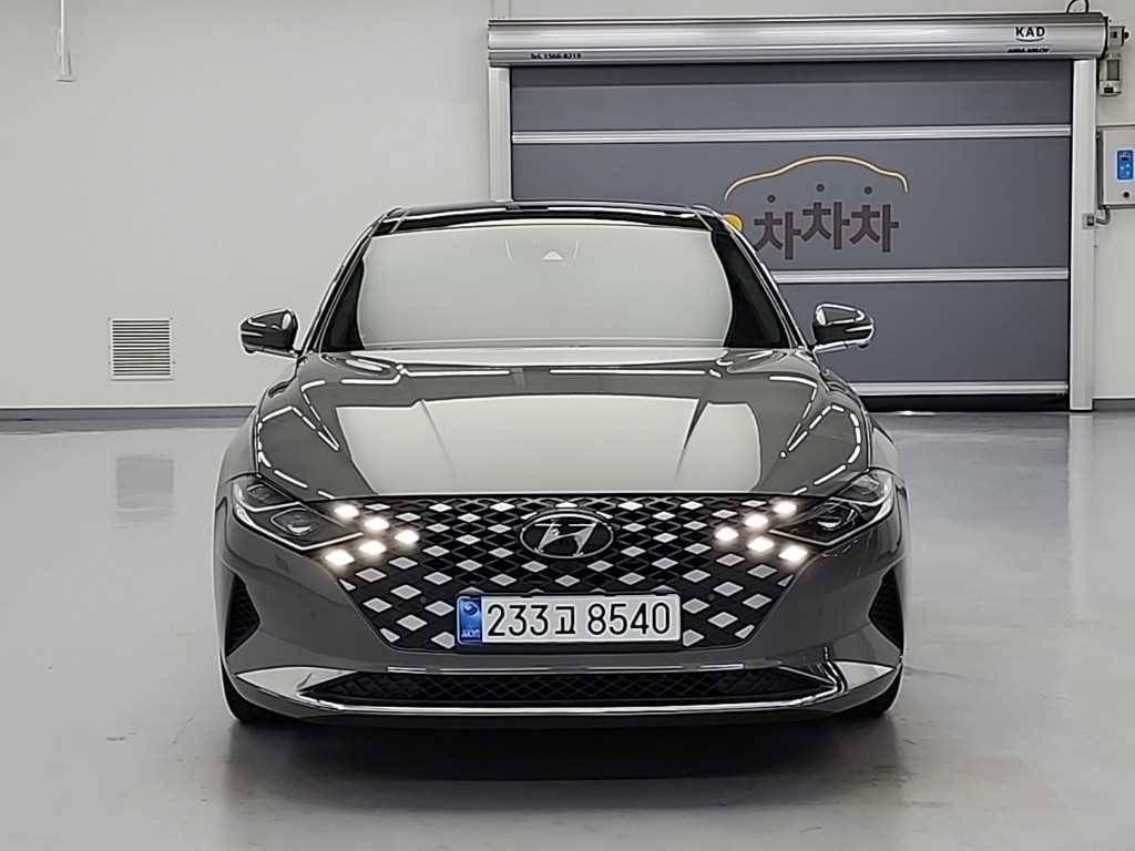HYUNDAI Grandeur - Vista 2