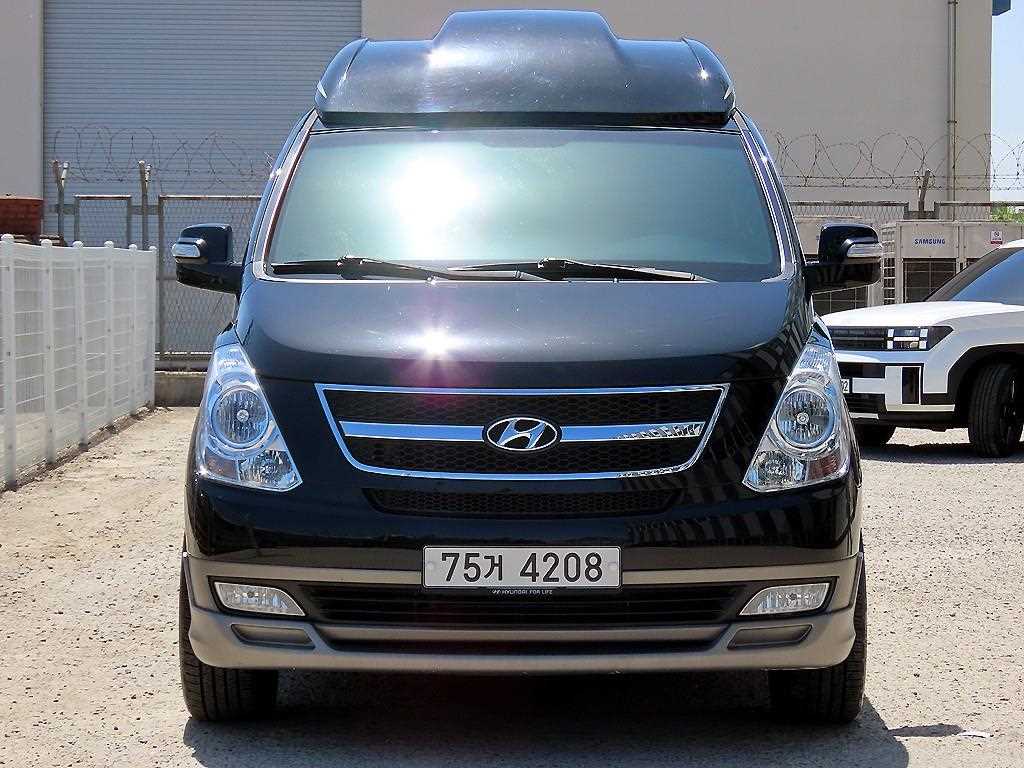 HYUNDAI Starex 2015 Negro - Importación desde Corea - HF Imports Iquique - Foto 1