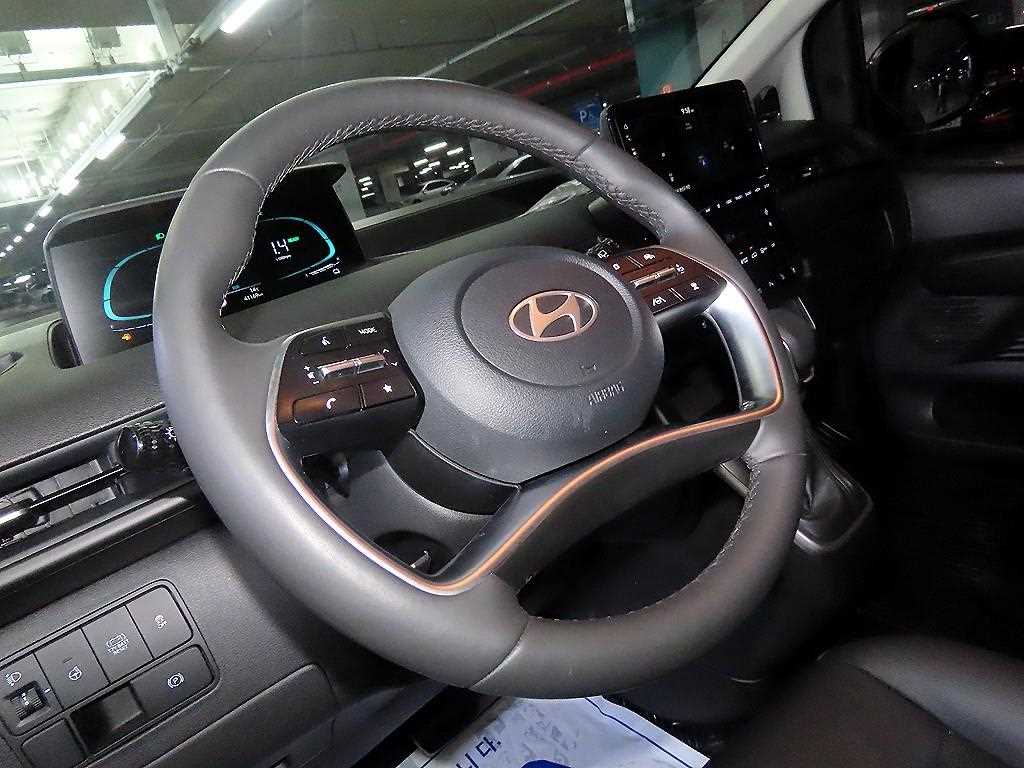 HYUNDAI Staria - Vista 8