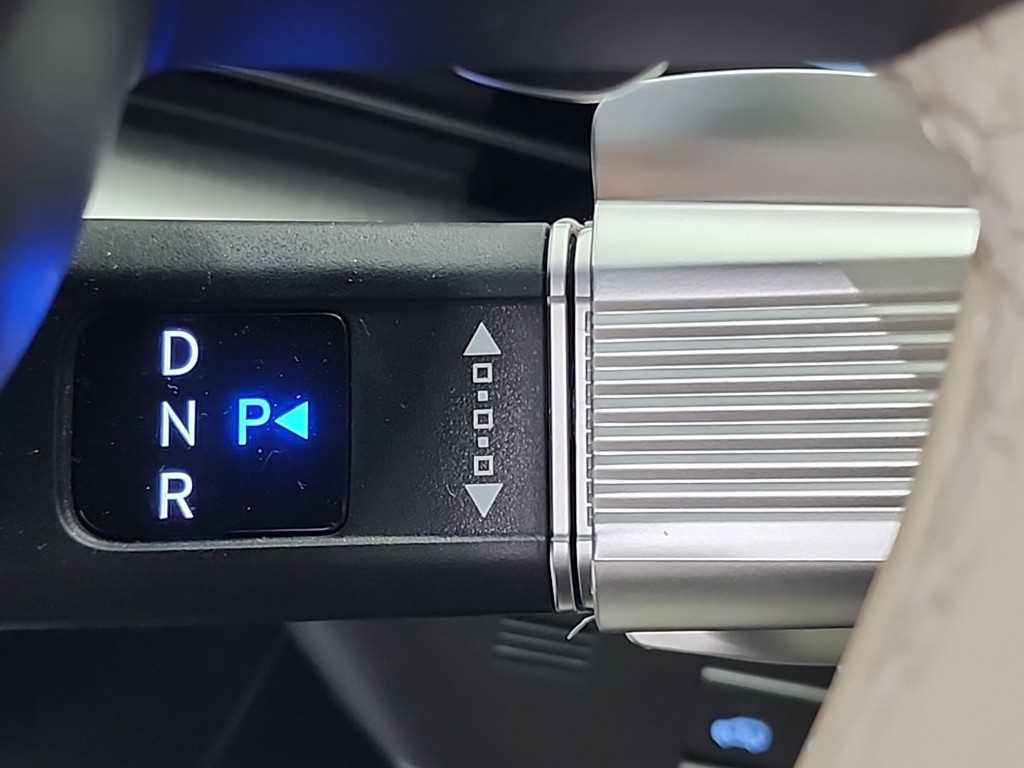 HYUNDAI Kona - Vista 8