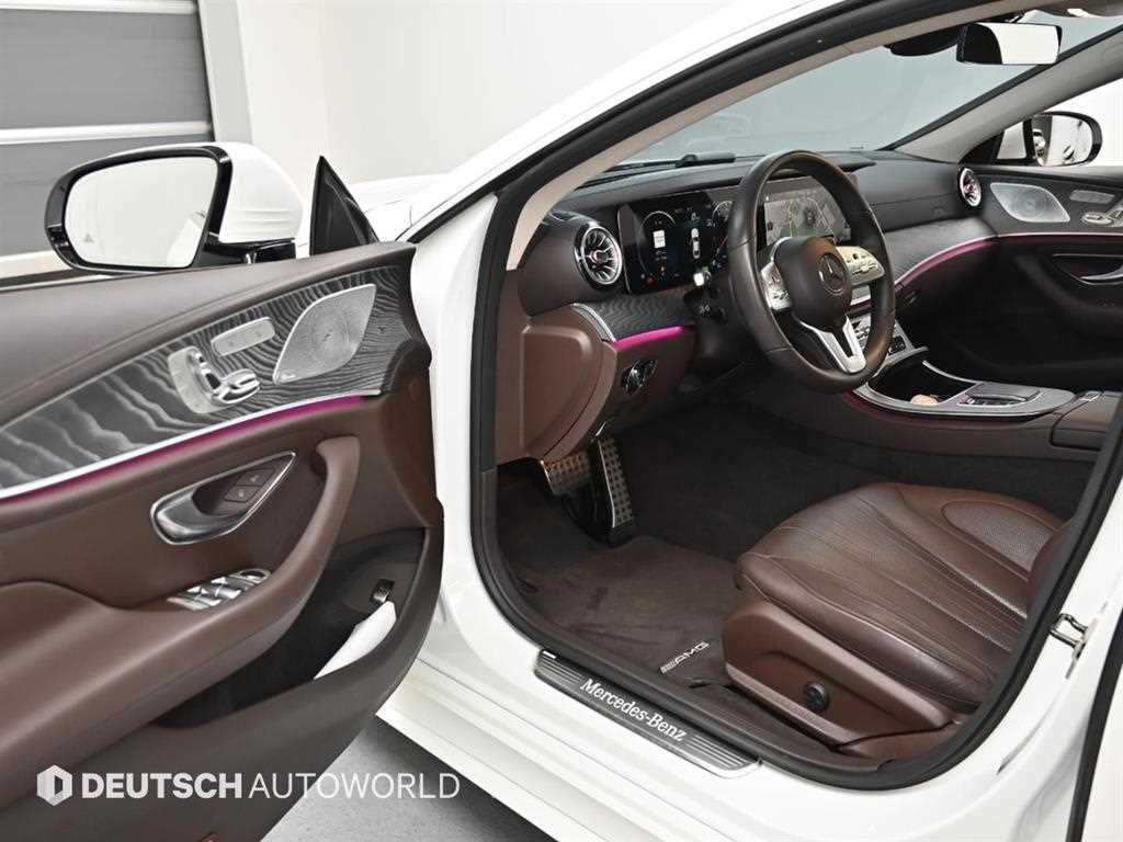 Mercedes Benz CLS Class - Vista 11