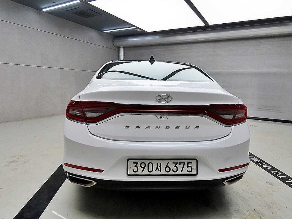 HYUNDAI Grandeur - Vista 3