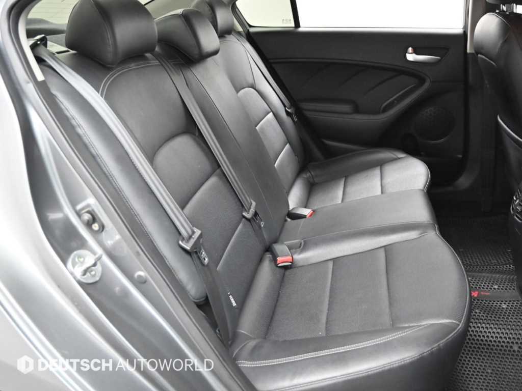 KIA K3 - Vista 12