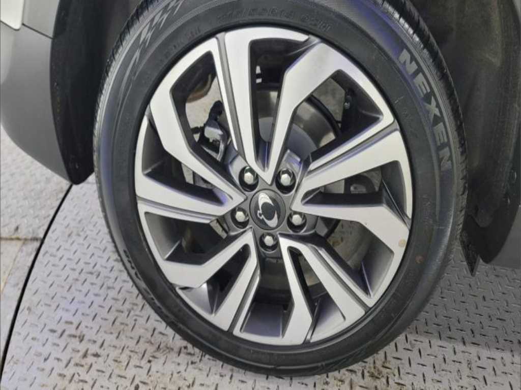 Ssangyong Tivoli - Vista 10