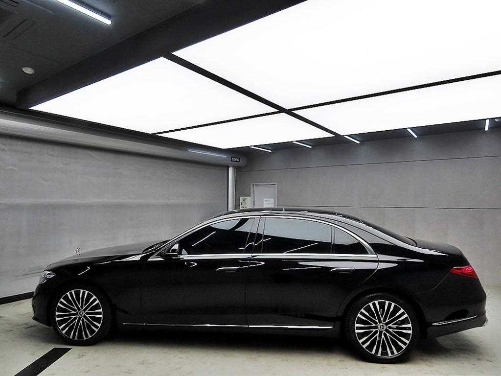 Mercedes Benz S Class - Vista 4