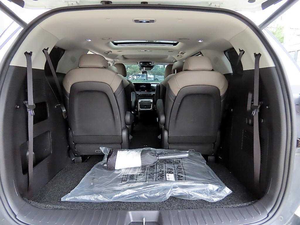 KIA Carnival 2025 Blanco - Importación desde Corea - HF Imports Iquique - Foto 16