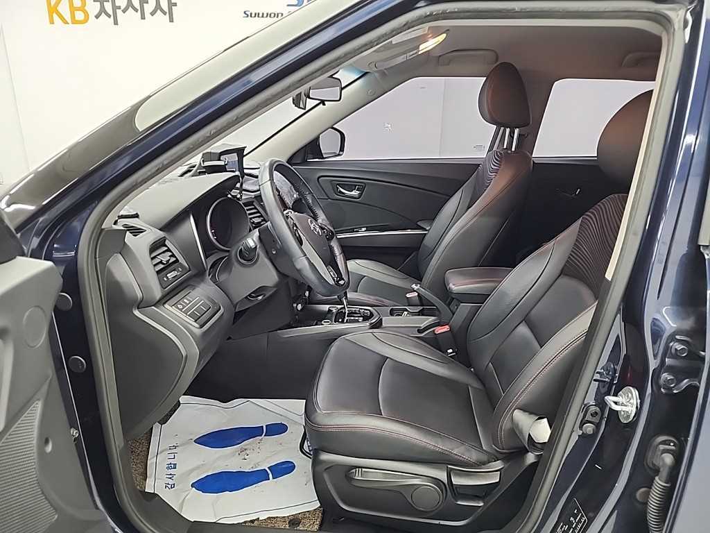 Ssangyong Tivoli - Vista 11