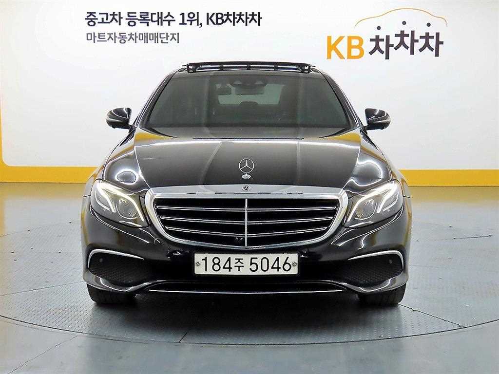 Mercedes Benz E class 2019 Negro - Importación desde Corea - HF Imports Iquique - Foto 1