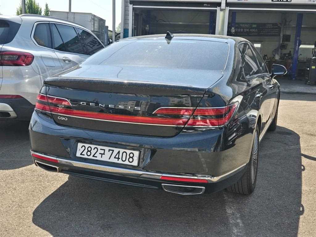Genesis G90 - Vista 3