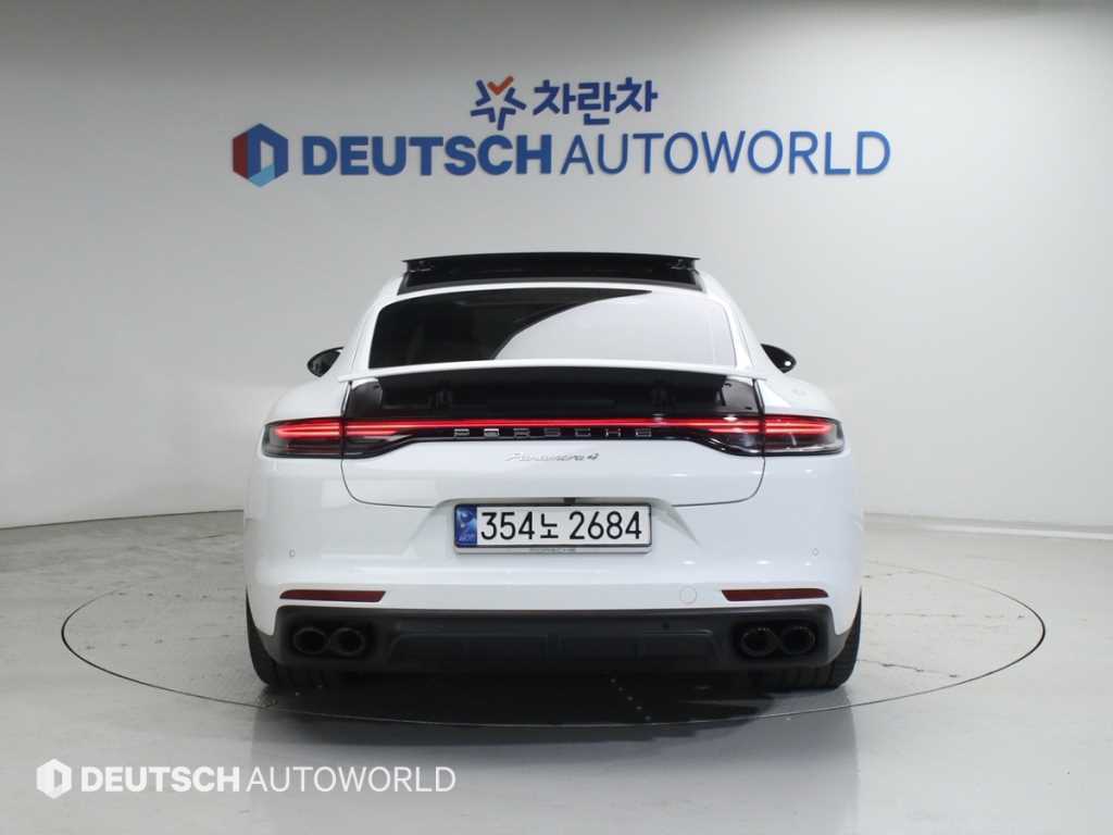 Porsche Panamera - Vista 4