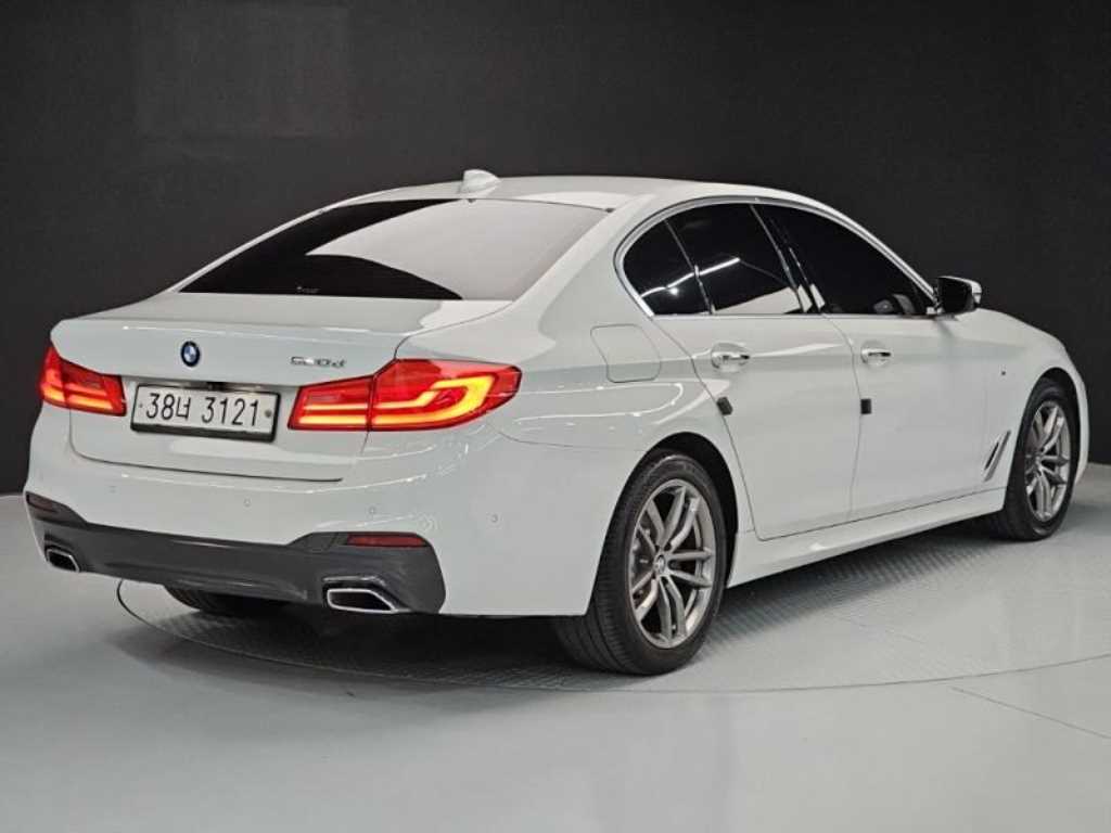 BMW 5 Series - Vista 3