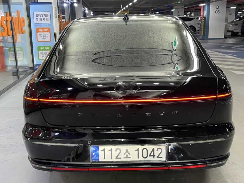 HYUNDAI Grandeur - Vista 6