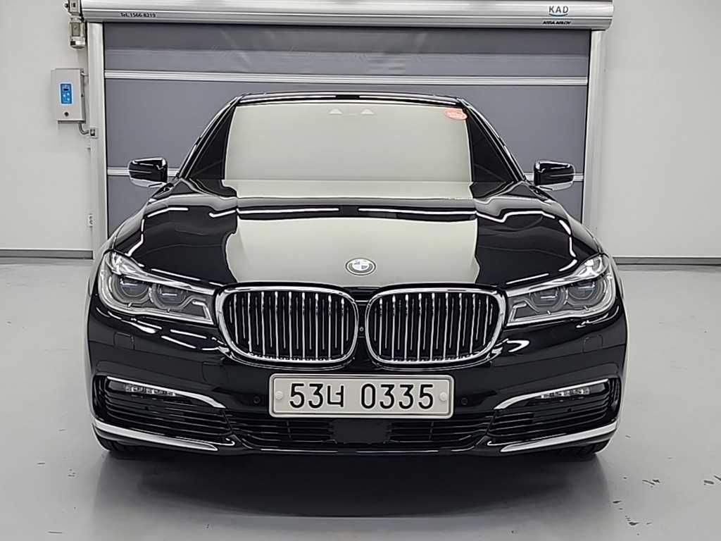 BMW 7 Series - Vista 2