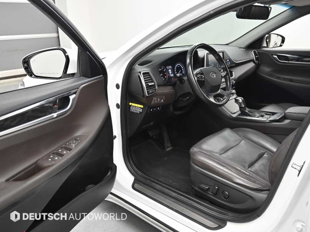 HYUNDAI Grandeur - Vista 11