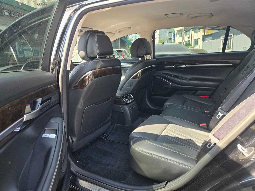 Genesis G90 2021 Negro - Importación desde Corea - HF Imports Iquique - Foto 15