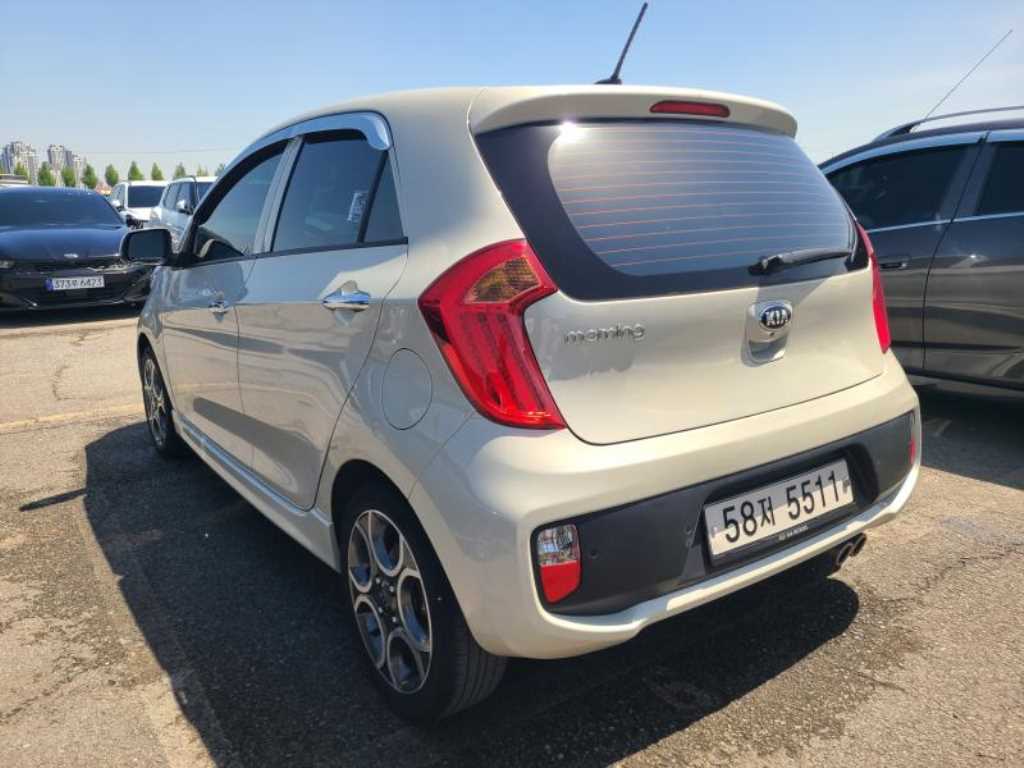 KIA Morning - Vista 4