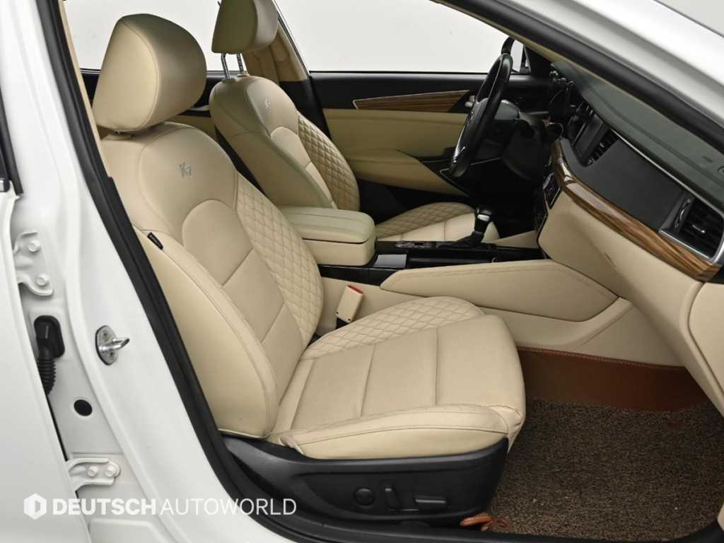 KIA K7 - Vista 10