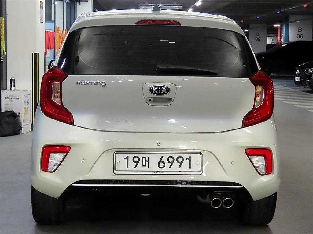 KIA Morning - Vista 5