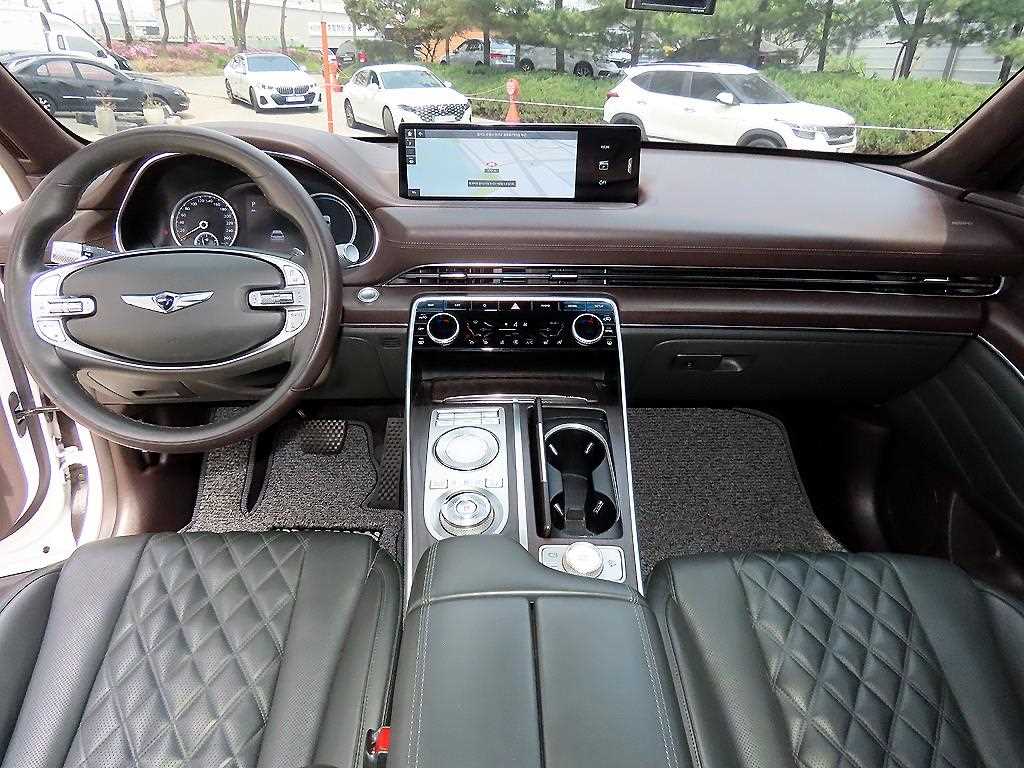 Genesis GV80 - Vista 7