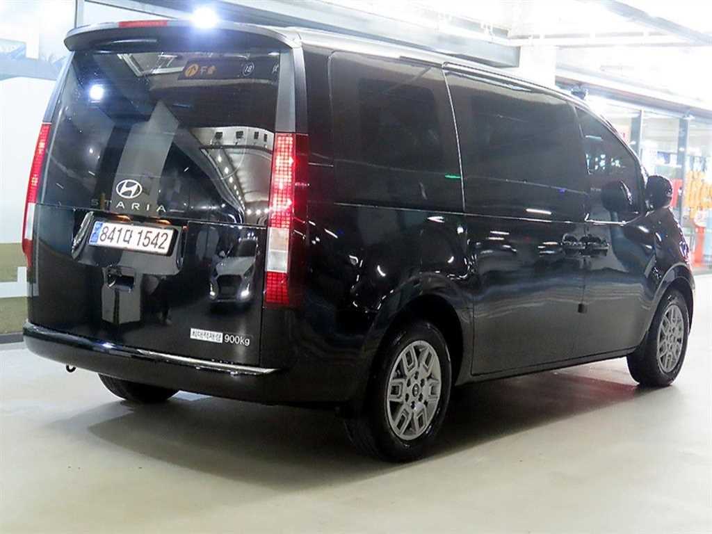 HYUNDAI Staria - Vista 4