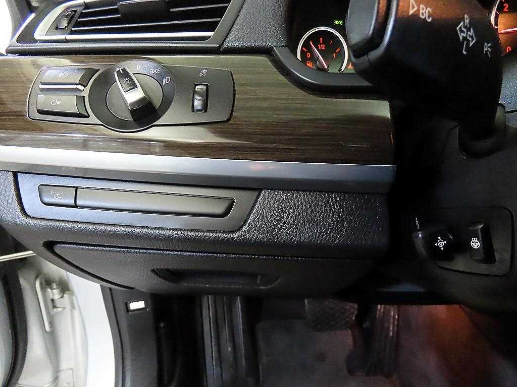 BMW 7 Series 2010 Gris - Importación desde Corea - HF Imports Iquique - Foto 14