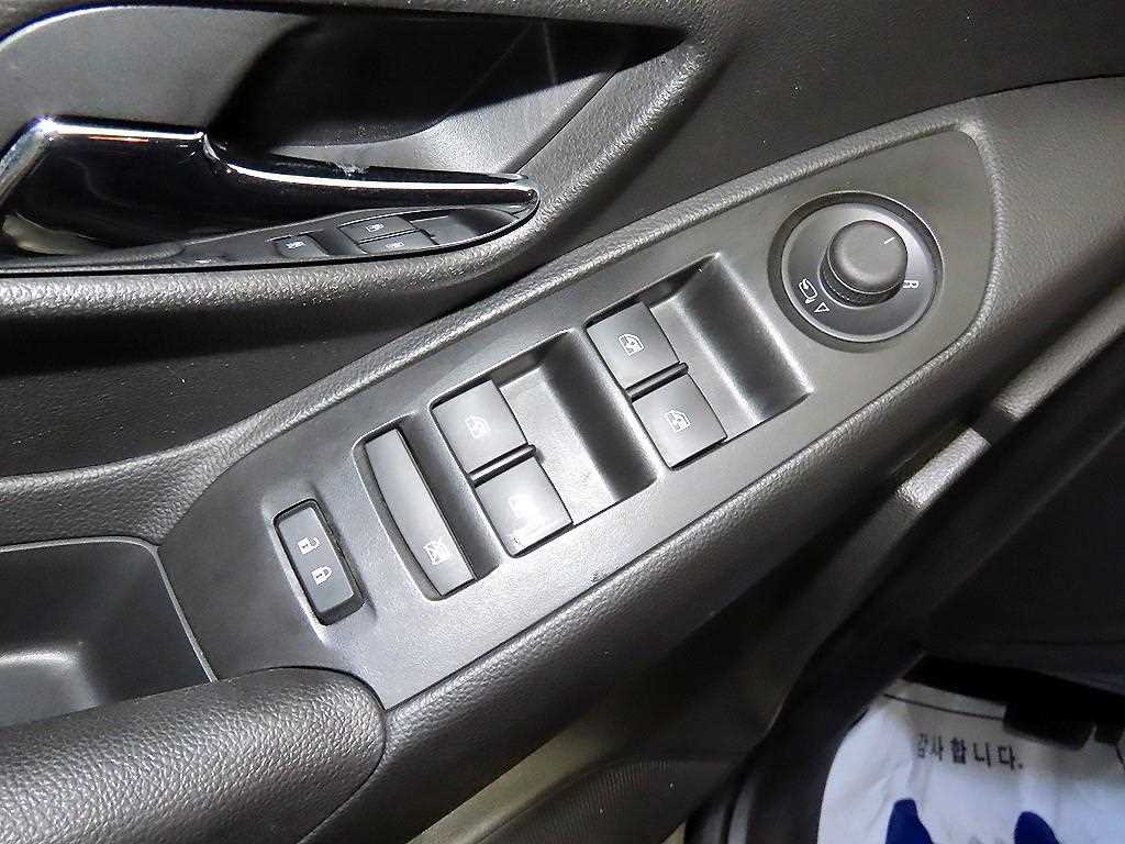 Chevrolet Trax 2019 Negro - Importación desde Corea - HF Imports Iquique - Foto 13