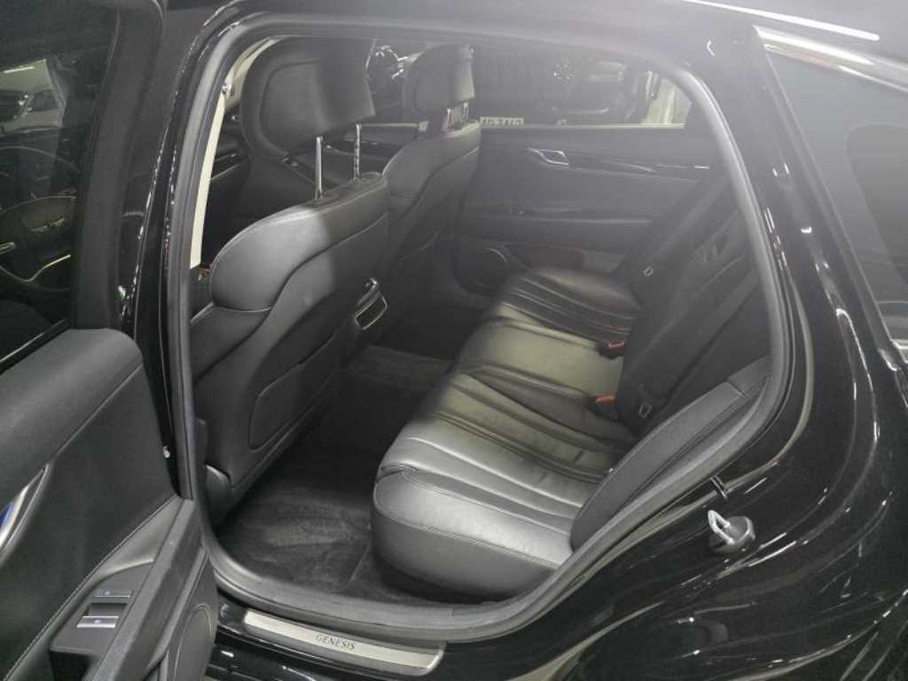 Genesis G80 - Vista 11