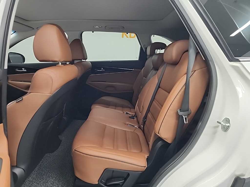 KIA Sorento - Vista 12