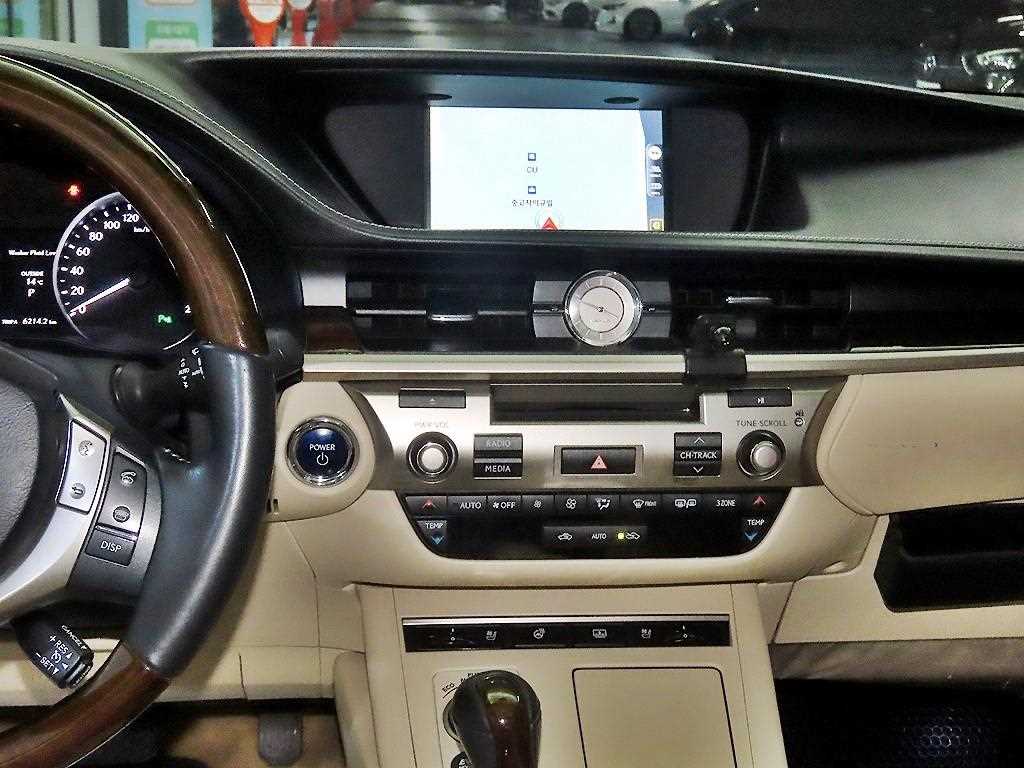 Lexus ES - Vista 11
