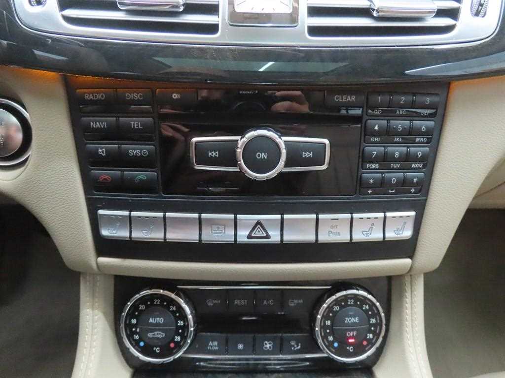 Mercedes Benz CLS Class - Vista 11