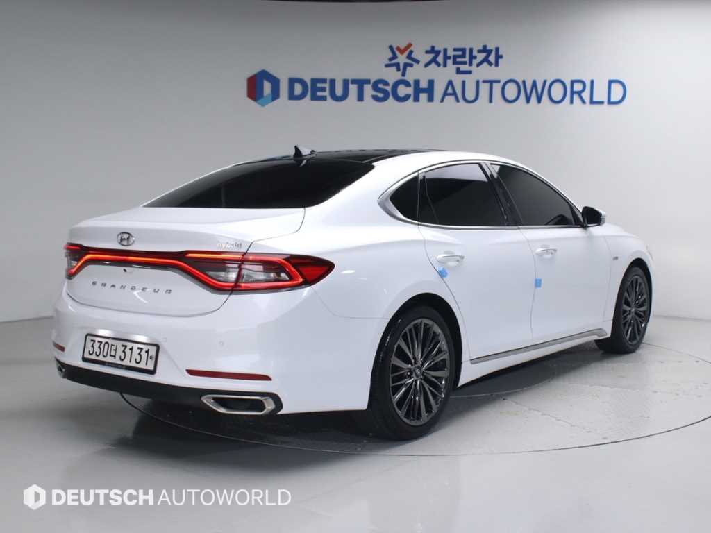 HYUNDAI Grandeur - Vista 2