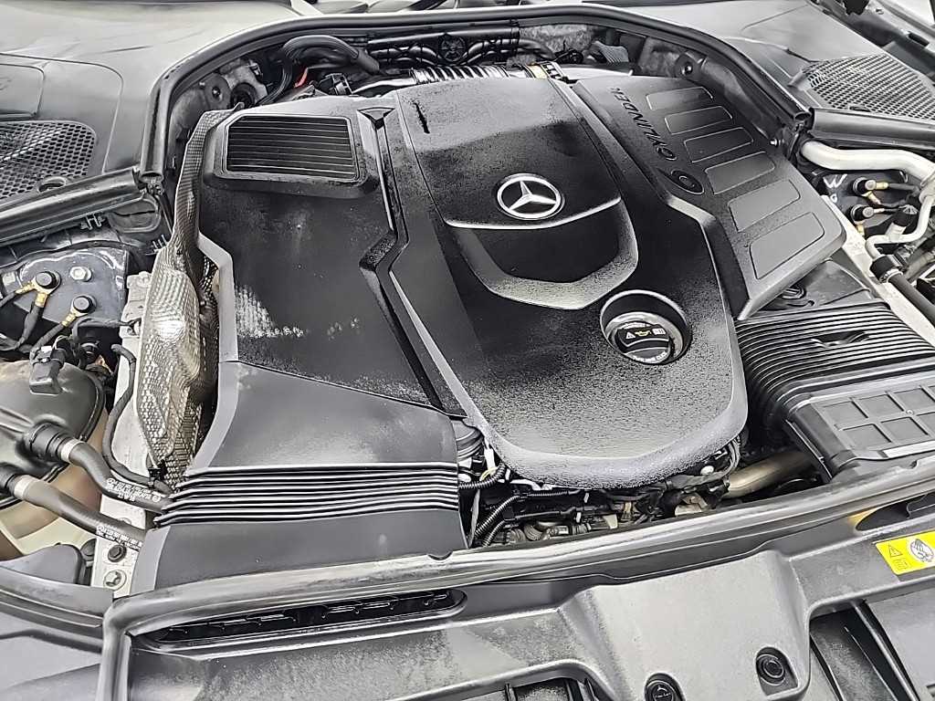 Mercedes Benz S Class - Vista 5
