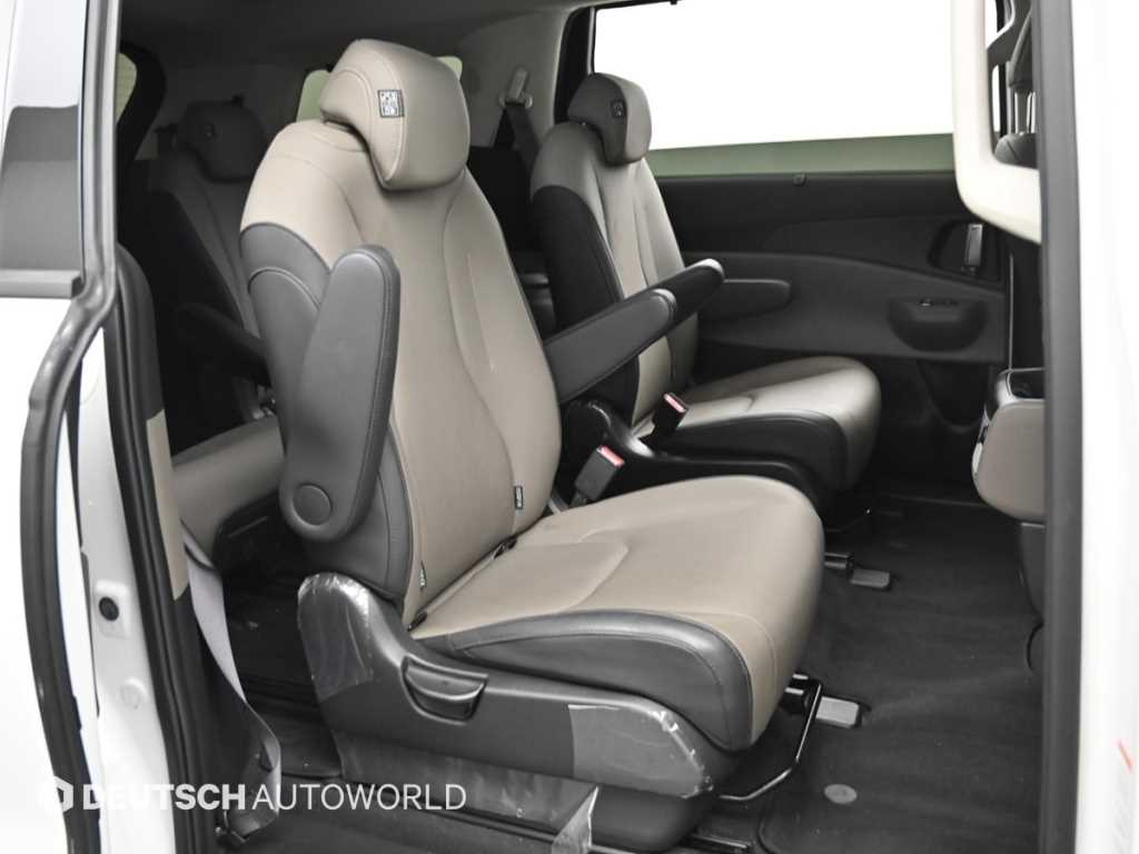KIA Carnival - Vista 12