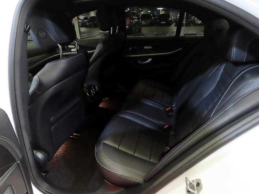 Mercedes Benz E class - Vista 7