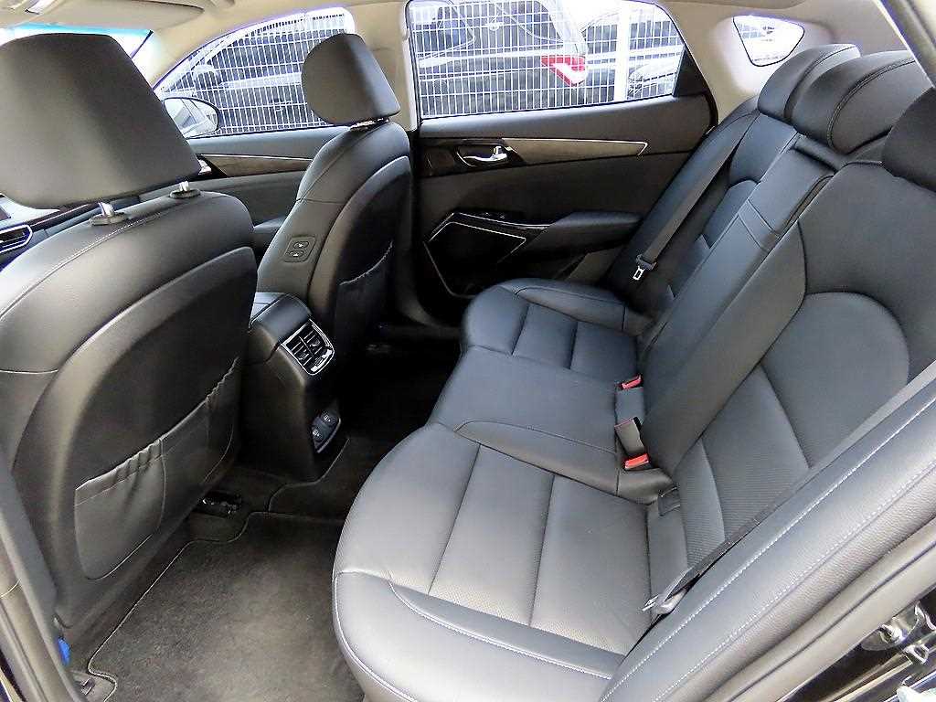 KIA K7 - Vista 6
