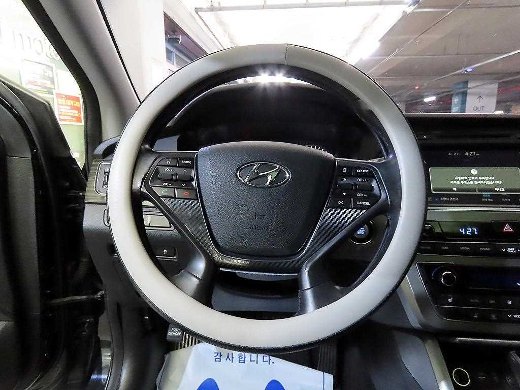 HYUNDAI Sonata - Vista 8