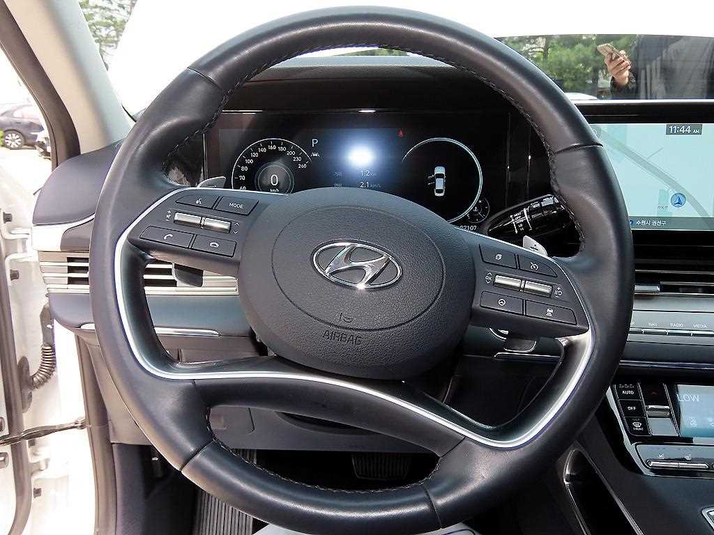 HYUNDAI Grandeur - Vista 8