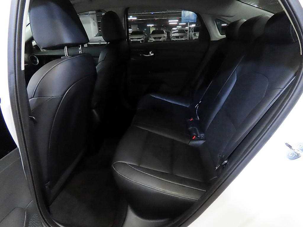 KIA K3 - Vista 7