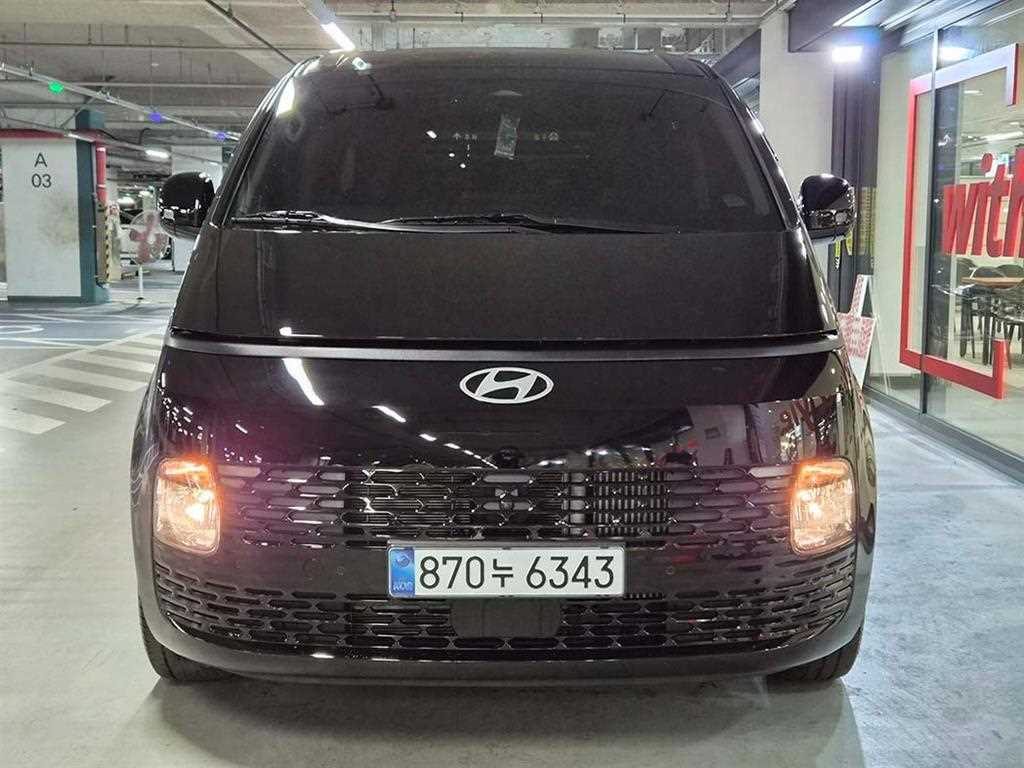 HYUNDAI Staria - Vista 2