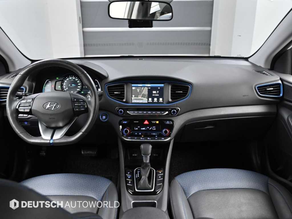 HYUNDAI Ioniq - Vista 7
