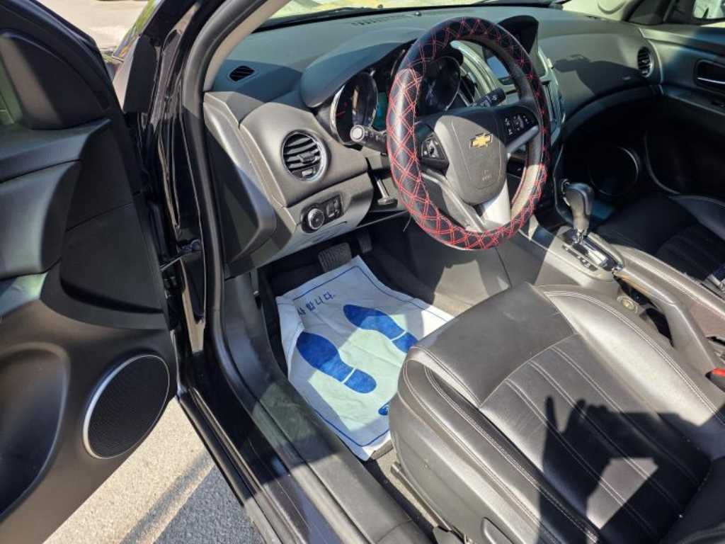 Chevrolet Cruise - Vista 5